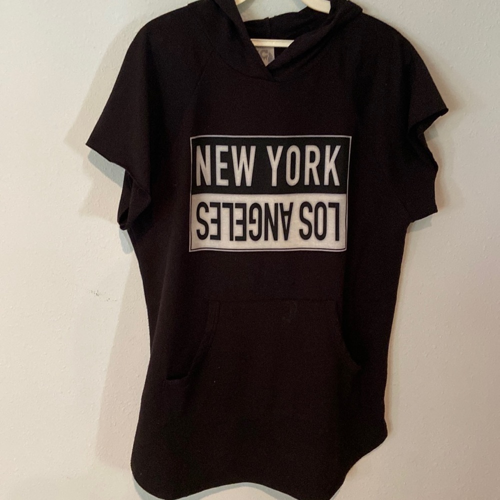Short sleeve sweatshirt